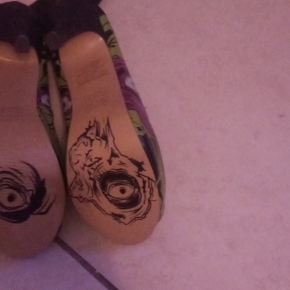 Iron Fist Limited Edition Zombie Stomper Platforms - Picture 3 of 3